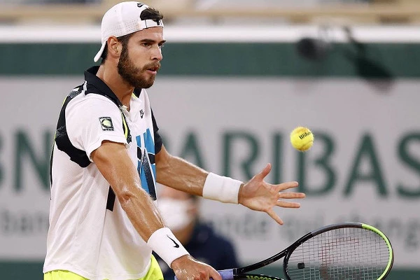 Хачанов проиграл Джоковичу на Roland Garros